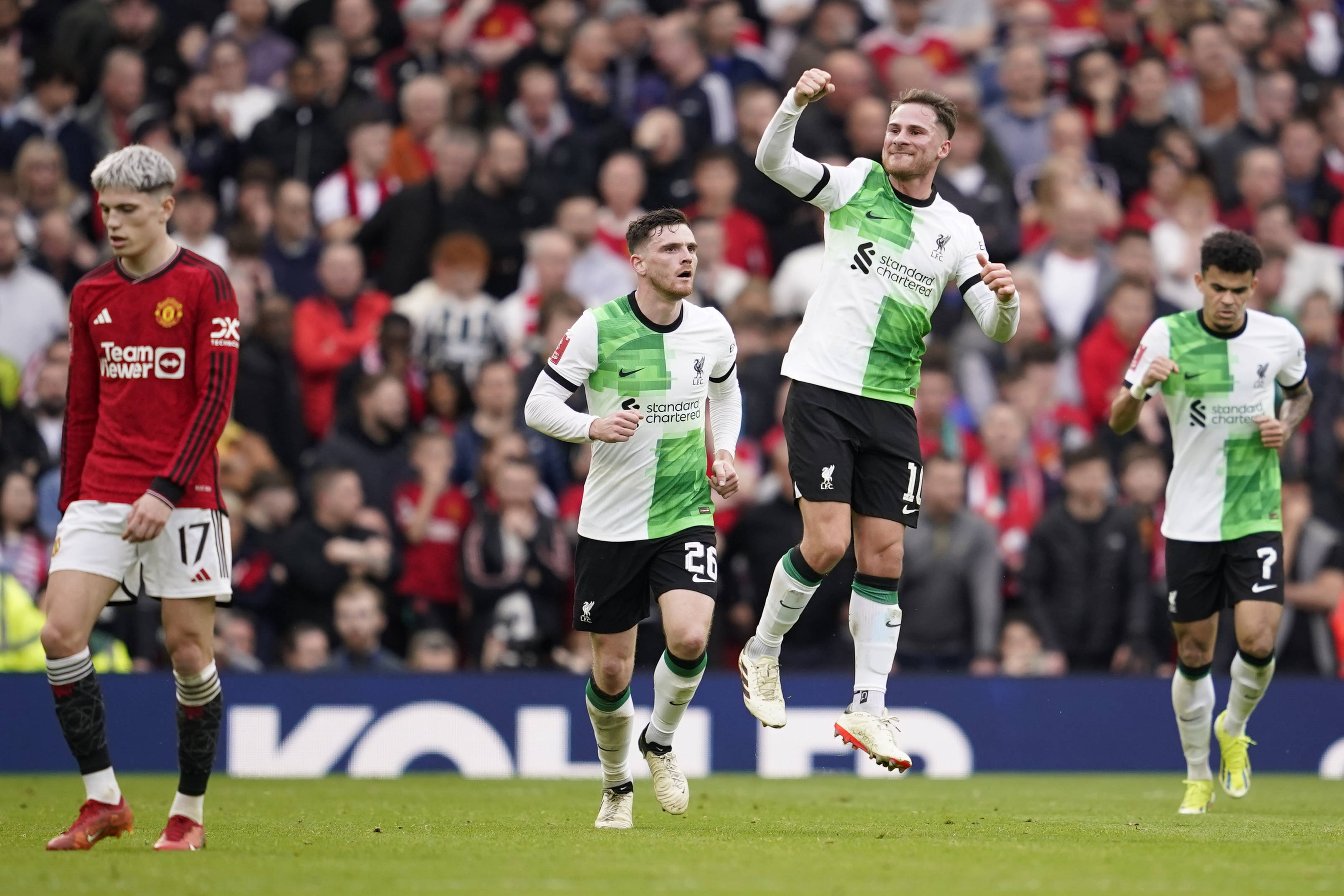 爱游戏大厅-英格兰足总杯半决赛对决燃情上演的简单介绍