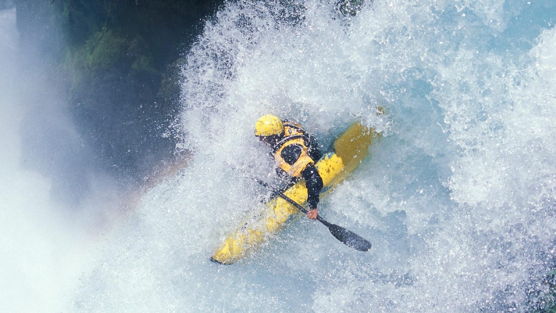波兰绝杀巴萨，皮克成为关键先生—一场跨越时空的足球传奇